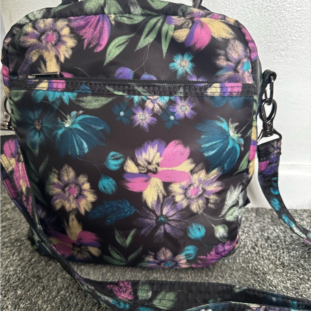 LUG Ranger Crossbody Shoulder Bag Bloom Black Floral Quilted - Picture 7 of 14